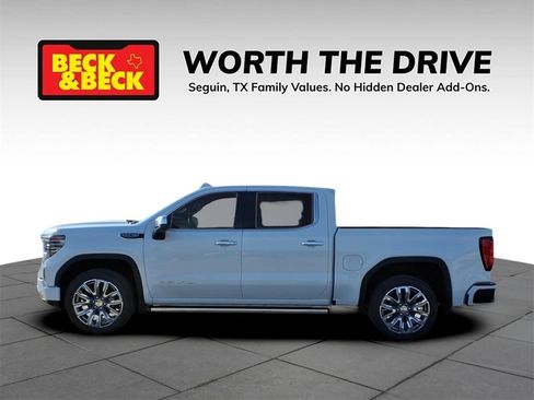 New 2026 GMC Sierra 1500 Denali w/ Denali Reserve Package image 8