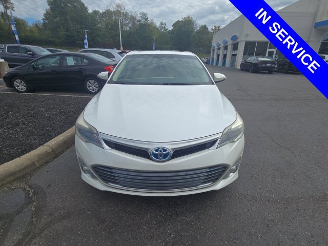 Used 2015 Toyota Avalon Limited FWD image 2