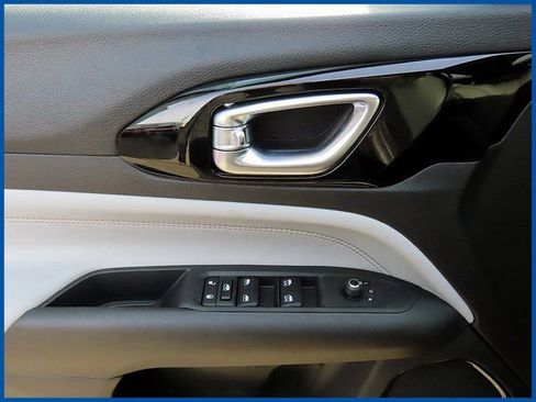 New 2026 Jeep Compass Limited image 13