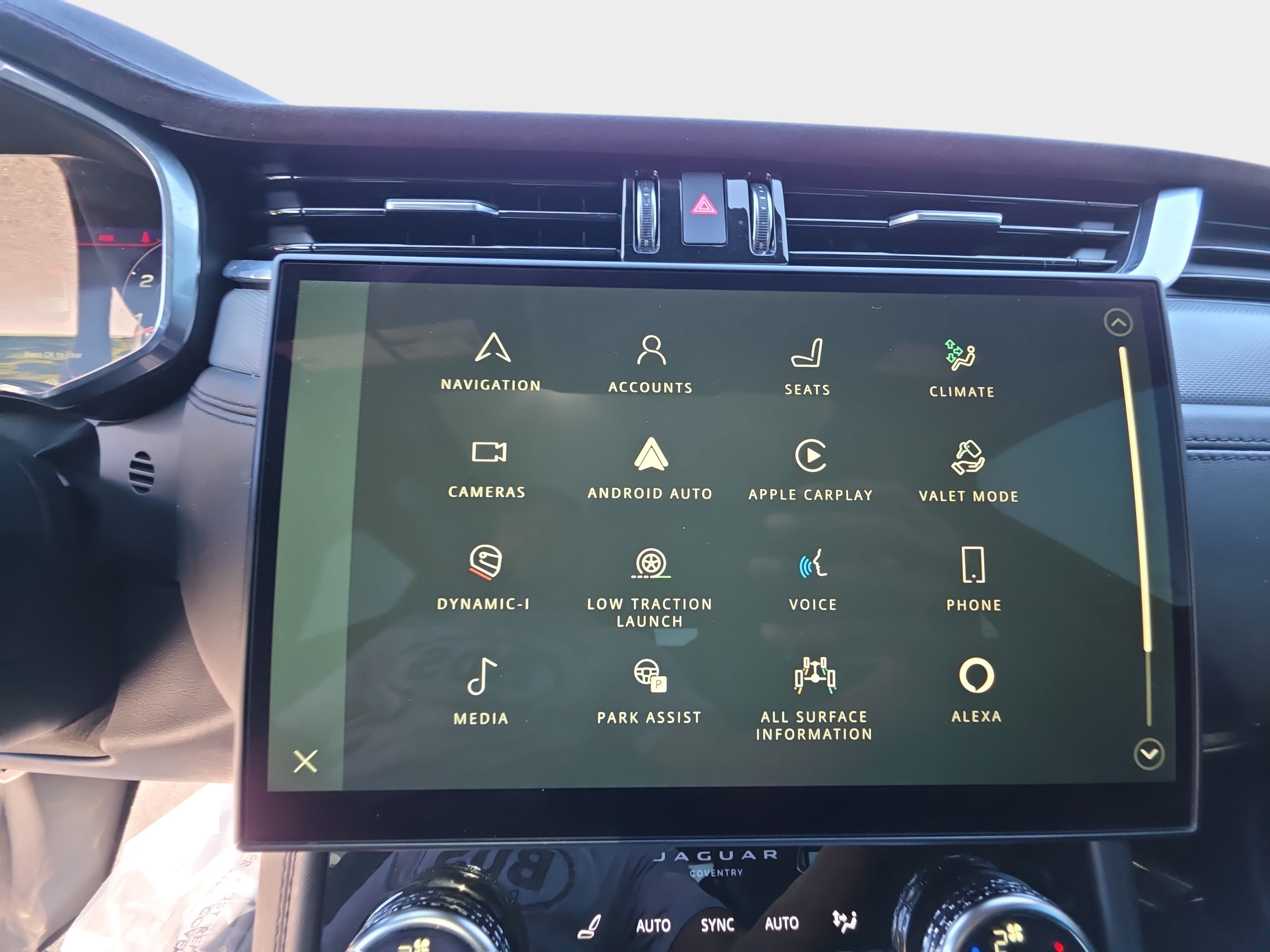 Certified 2021 Jaguar F-PACE SVR AWD/4WD image 22