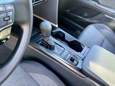Used 2026 Toyota Camry LE w/ Convenience Package FWD image 16