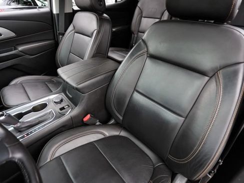 Used 2020 Chevrolet Traverse RS FWD image 65