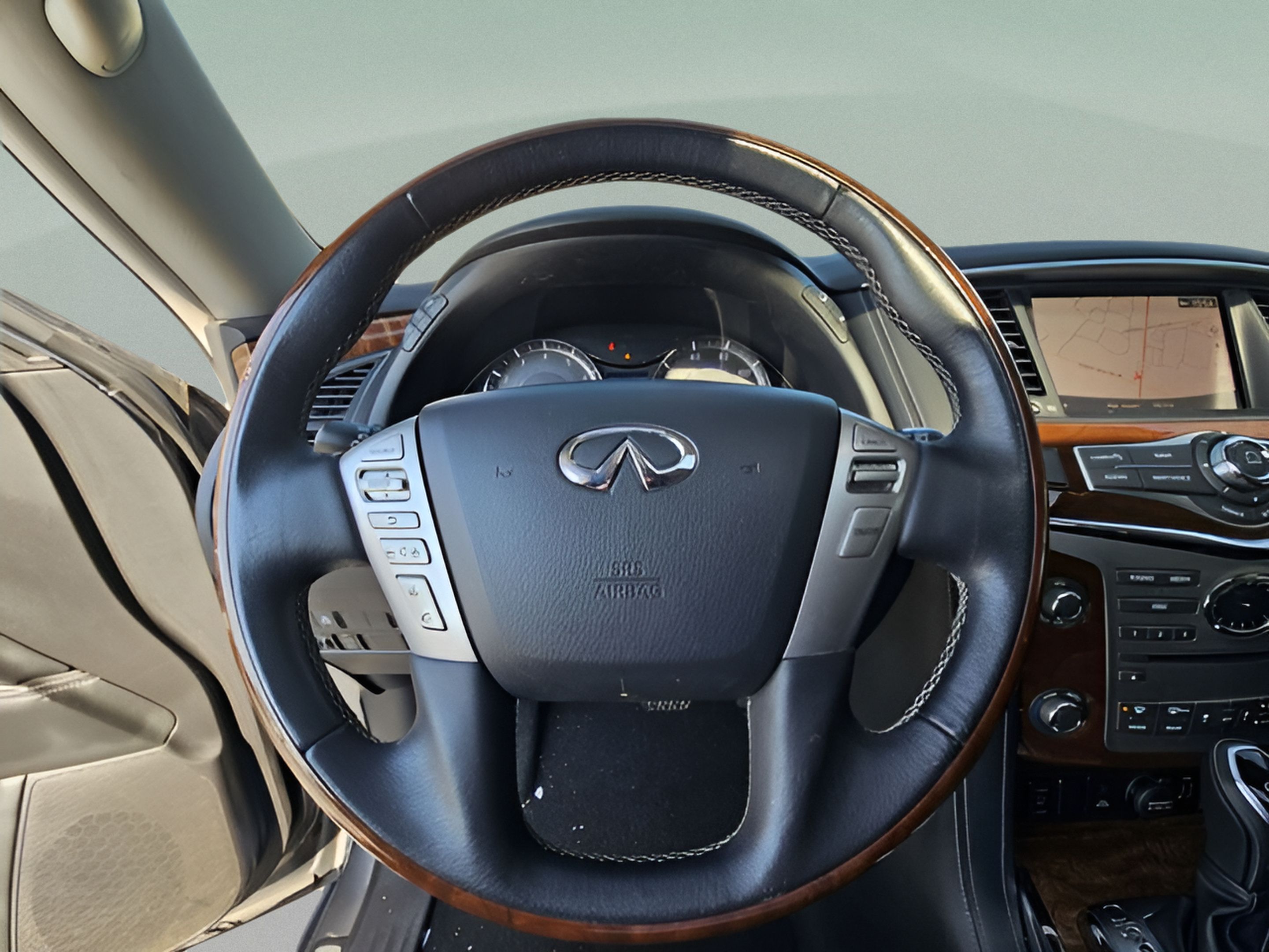 Used 2019 INFINITI QX80 Luxe w/ All-Season Package RWD image 24