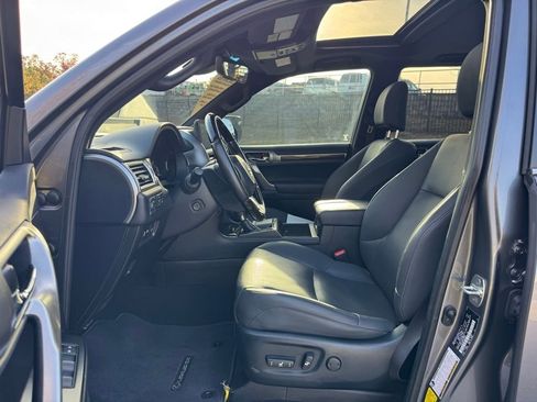 Used 2023 Lexus GX 460 Premium w/ Premium Package image 25