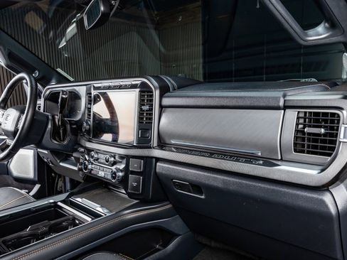 Used 2024 Ford F450 Platinum w/ FX4 Off-Road Package image 17