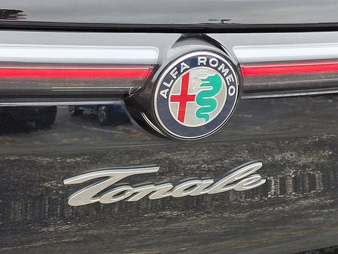 Used 2024 Alfa Romeo Tonale Veloce image 16