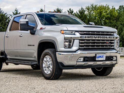 Used 2020 Chevrolet Silverado 3500 LTZ w/ LTZ Plus Package AWD/4WD image 43