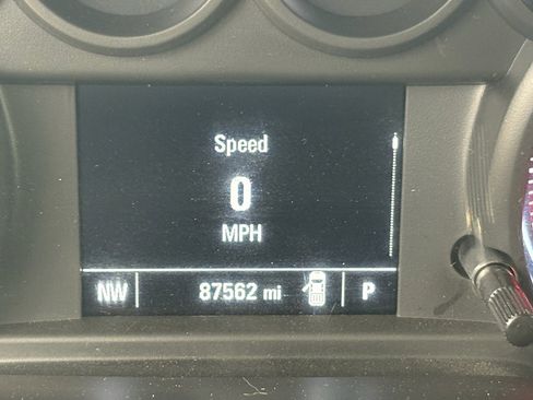 Used 2020 Chevrolet Silverado 1500 Custom w/ Custom Value Package image 18