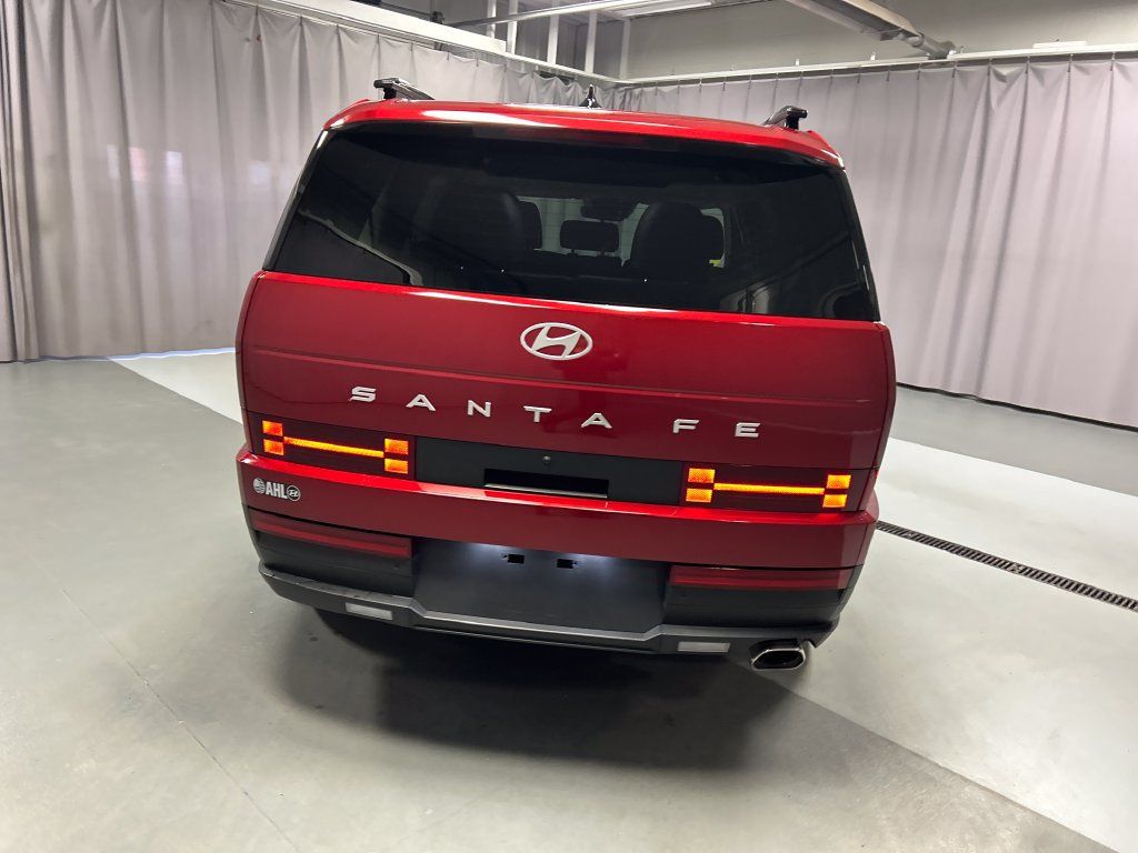 Used 2025 Hyundai Santa Fe SEL FWD image 6