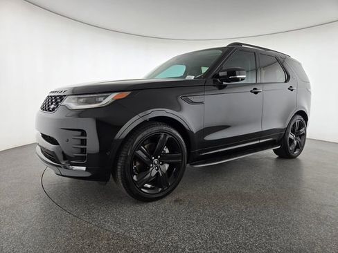 Used 2025 Land Rover Discovery Dynamic SE AWD/4WD image 29