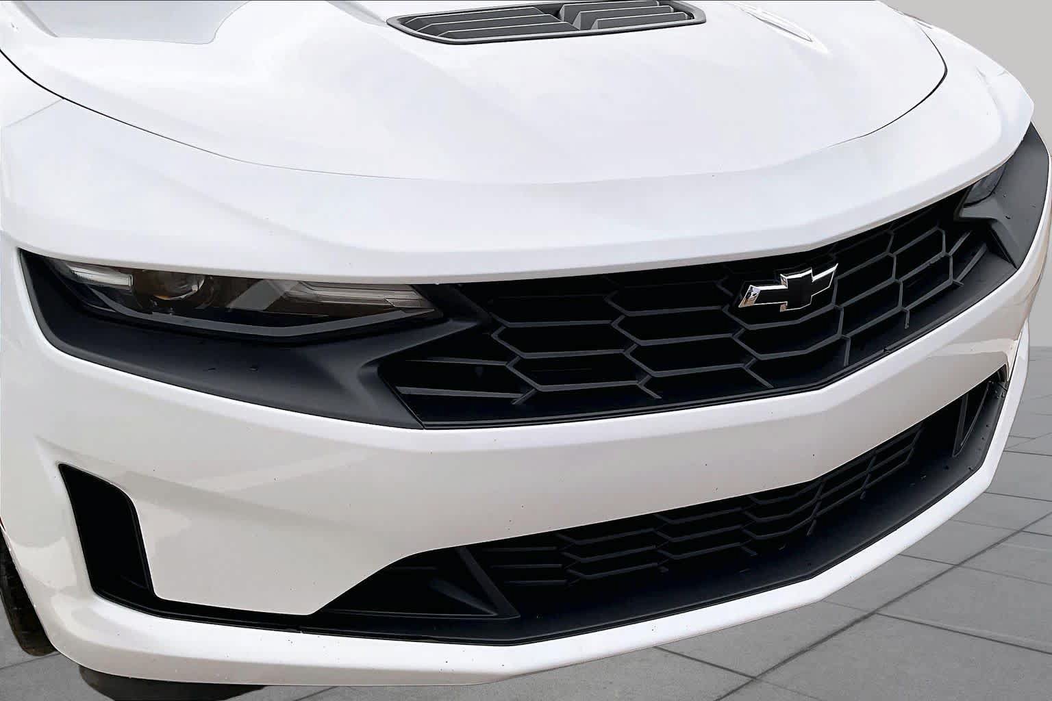 Used 2023 Chevrolet Camaro LT w/ Technology Package RWD image 29