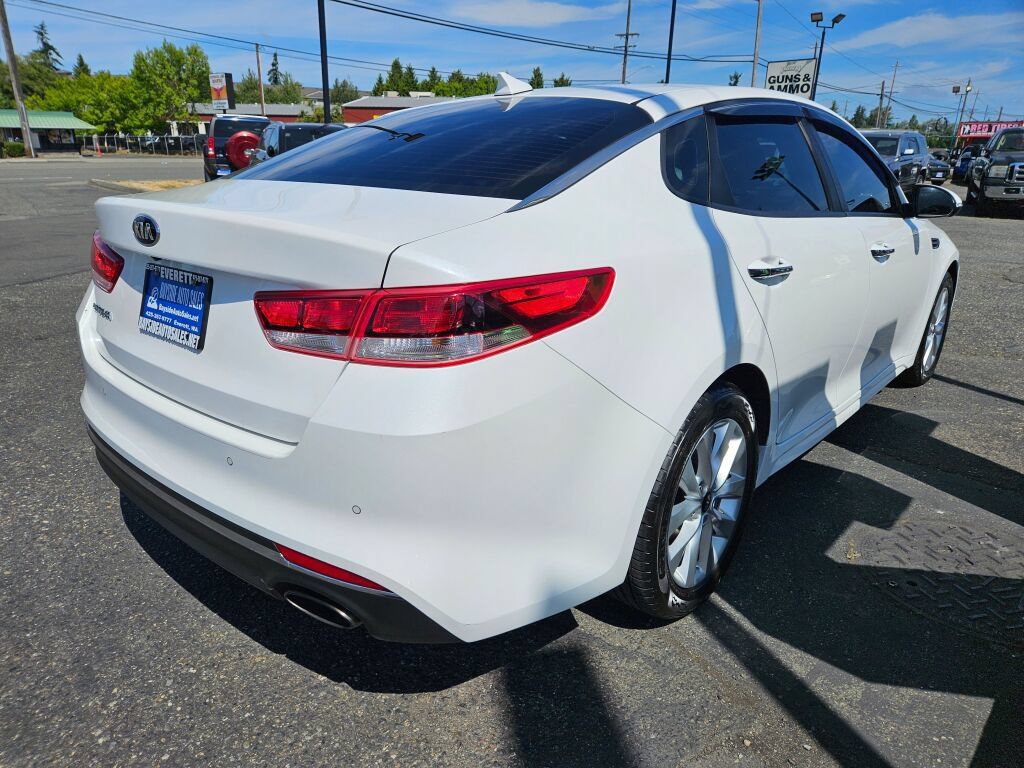 Used 2018 Kia Optima LX w/ 17" Alloy Wheels Package FWD image 5