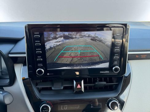 Used 2021 Toyota Corolla LE w/ Carpet Mat Package (TMS) image 15