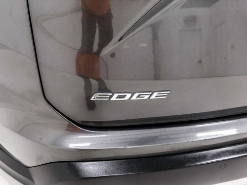Used 2020 Ford Edge SEL AWD/4WD image 5