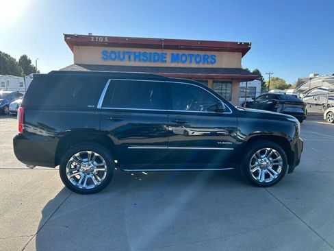 Used 2018 GMC Yukon SLT w/ Premium Edition image 8