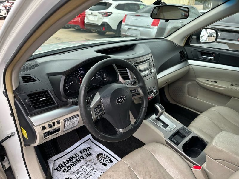 Used 2012 Subaru Outback 2.5i Premium w/ All-Weather Pkg AWD/4WD image 25