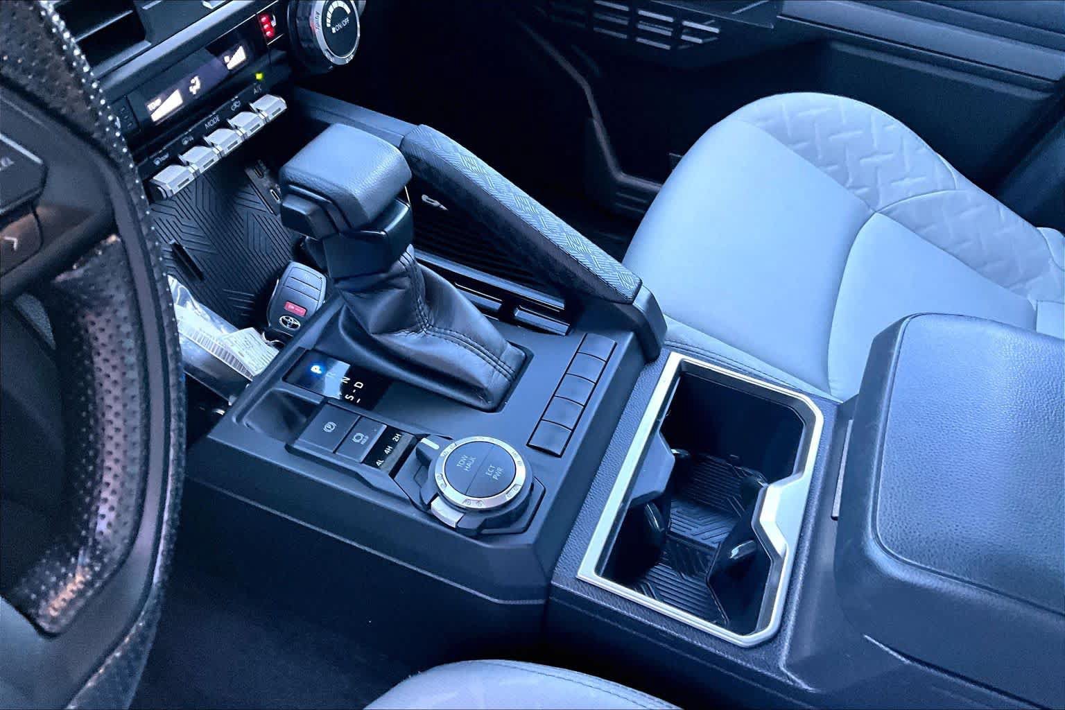 Certified 2026 Toyota Tacoma SR5 AWD/4WD image 15