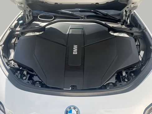 Used 2024 BMW i7 eDrive50 RWD image 27