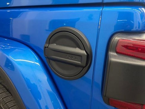 Certified 2025 Jeep Wrangler Sahara image 48