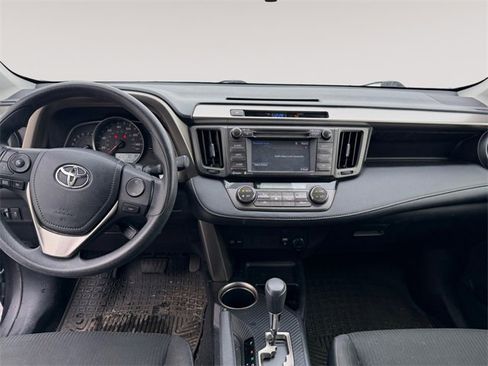 Used 2015 Toyota RAV4 XLE image 10