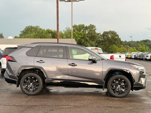 Used 2024 Toyota RAV4 SE w/ Weather Package AWD/4WD image 30