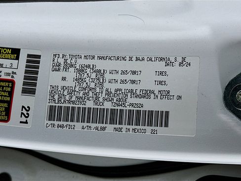 Used 2024 Toyota Tacoma TRD Off-Road AWD/4WD image 12