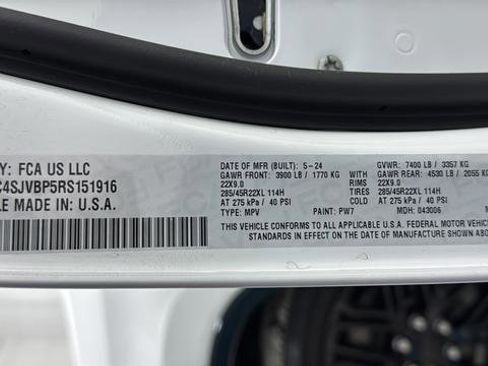 Used 2024 Jeep Wagoneer Series II image 31