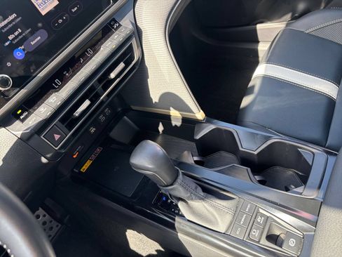 Used 2026 Toyota Camry SE FWD image 40