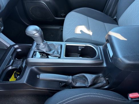 Used 2021 Toyota Tacoma TRD Sport image 30