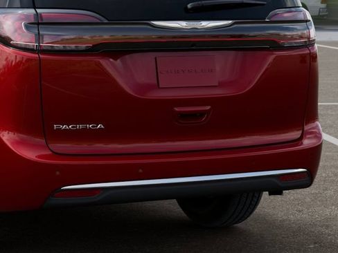 New 2026 Chrysler Pacifica Select FWD image 13