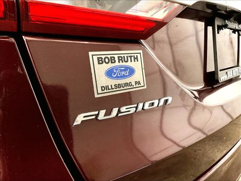 Used 2017 Ford Fusion SE image 13