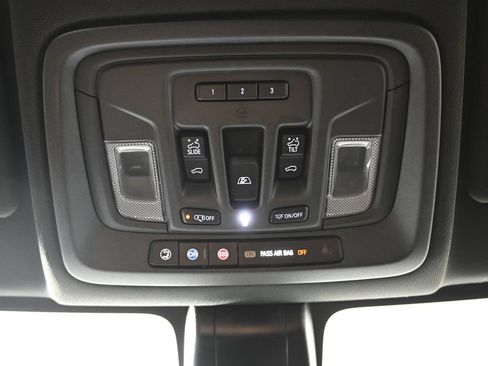Used 2021 Chevrolet Silverado 3500 High Country w/ Snow Plow Prep/Camper Package AWD/4WD image 34