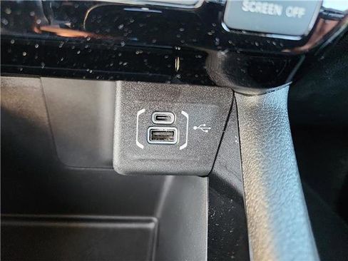 New 2026 Jeep Compass Latitude image 18