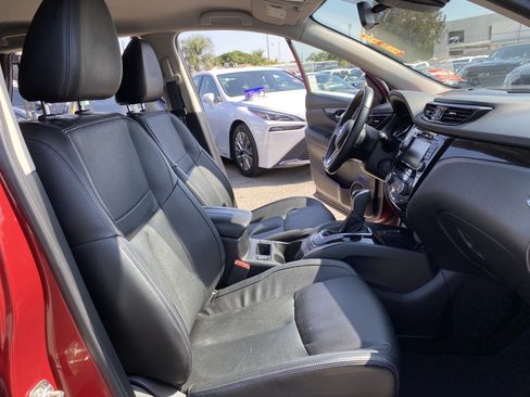 Used 2022 Nissan Rogue Sport SL AWD/4WD image 22