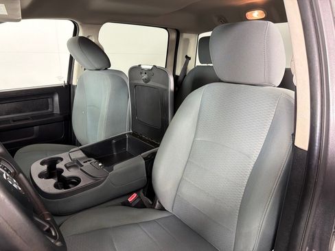 Used 2015 RAM 1500 Express RWD image 10