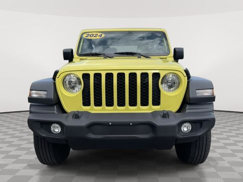 Used 2024 Jeep Wrangler Sport AWD/4WD image 4