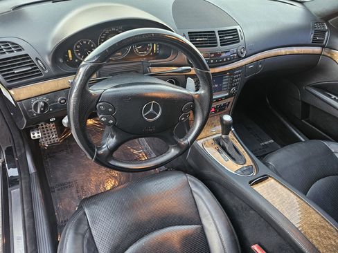 Used 2007 Mercedes-Benz E 63 AMG 4dr Sdn 6.3L AMG RWD image 11