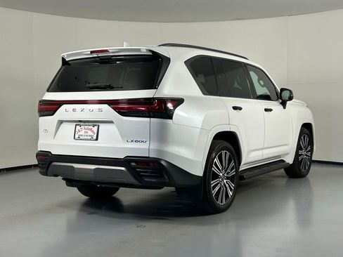 Used 2023 Lexus LX 600 4WD w/ Appearance Package image 7