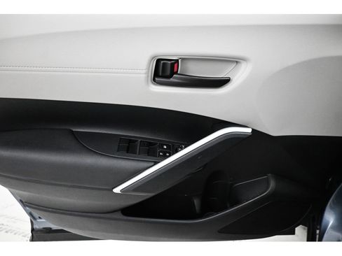 Used 2023 Toyota Corolla Cross L FWD image 29