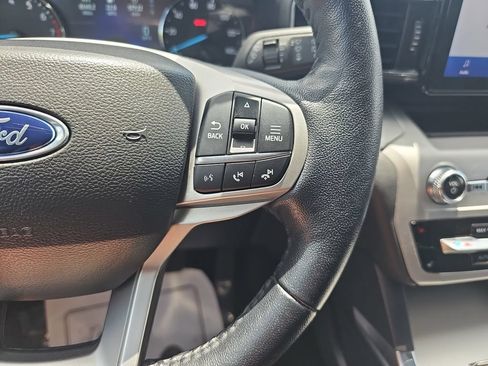 Used 2023 Ford Explorer XLT w/ Equipment Group 202A AWD/4WD image 24