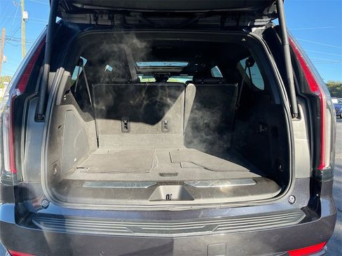 Certified 2024 Cadillac Escalade ESV Sport image 26