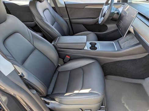 Used 2024 Tesla Model Y 2WD image 26