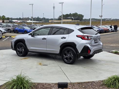 Used 2024 Subaru Crosstrek 2.0i image 4