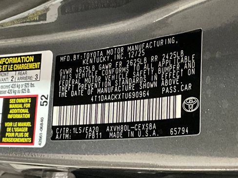 Used 2026 Toyota Camry SE FWD image 31