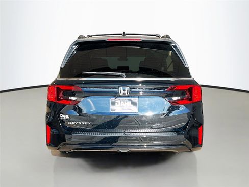 New 2026 Honda Odyssey EX-L image 4