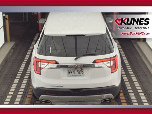 Used 2023 GMC Acadia SLE image 9