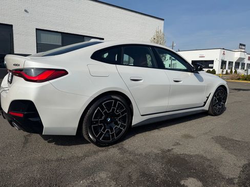 Used 2025 BMW 430i xDrive w/ M Sport Package image 3