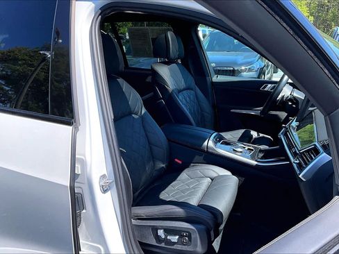 Certified 2024 BMW X5 xDrive40i w/ M Sport Package image 9