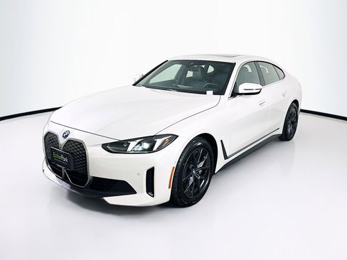 Used 2025 BMW i4 eDrive40 image 3