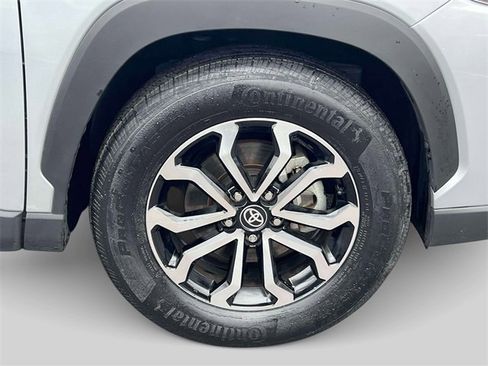 Certified 2024 Toyota Corolla Cross SE image 13